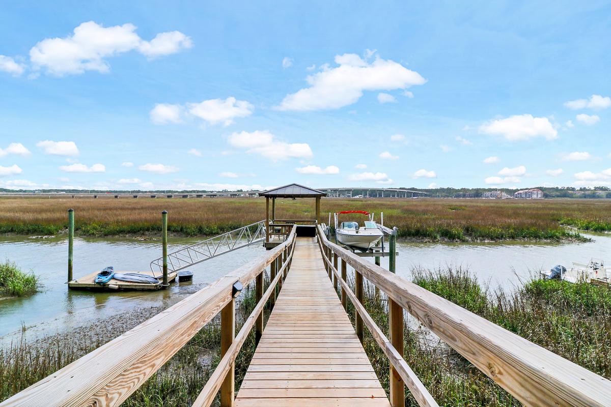 INCREDIBLE WATERFRONT ESTATE WITH DOCK ON HILTON HEAD ISLAND South
