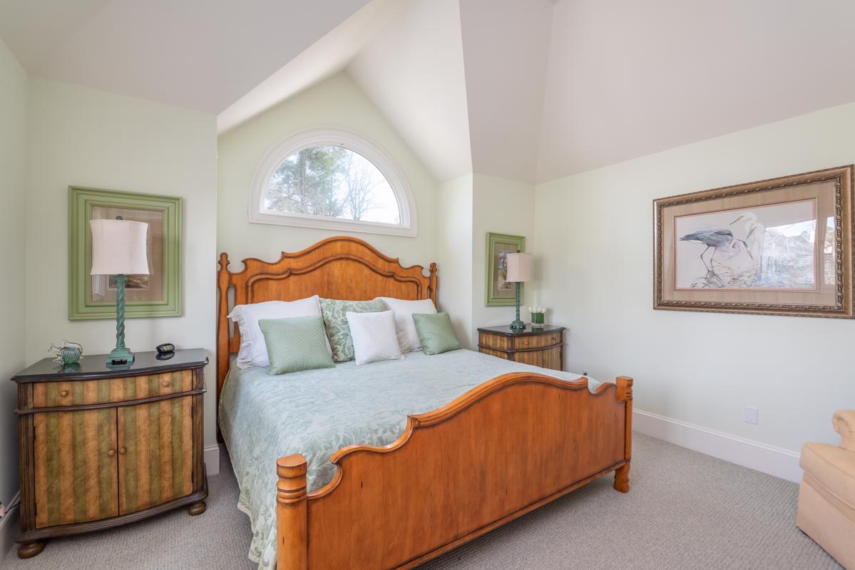 LUXURIOUS WATERFRONT HOME ON HILTON HEAD ISLAND WITH PRIVATE BOAT SLIP