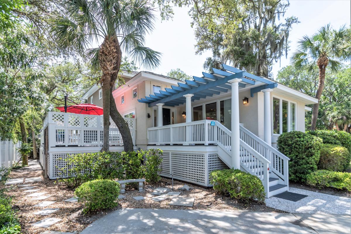 AMAZING BEACH HOME 5TH ROW OCEANSIDE ON HILTON HEAD ISLAND