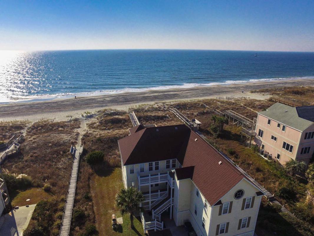 SPECTACULAR OCEANFRONT HOME IN PRESTIGIOUS DOLPHIN RIDGE North