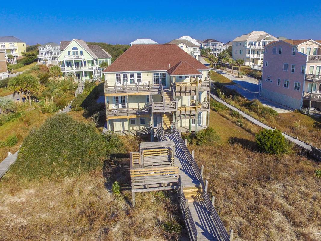 SPECTACULAR OCEANFRONT HOME IN PRESTIGIOUS DOLPHIN RIDGE North