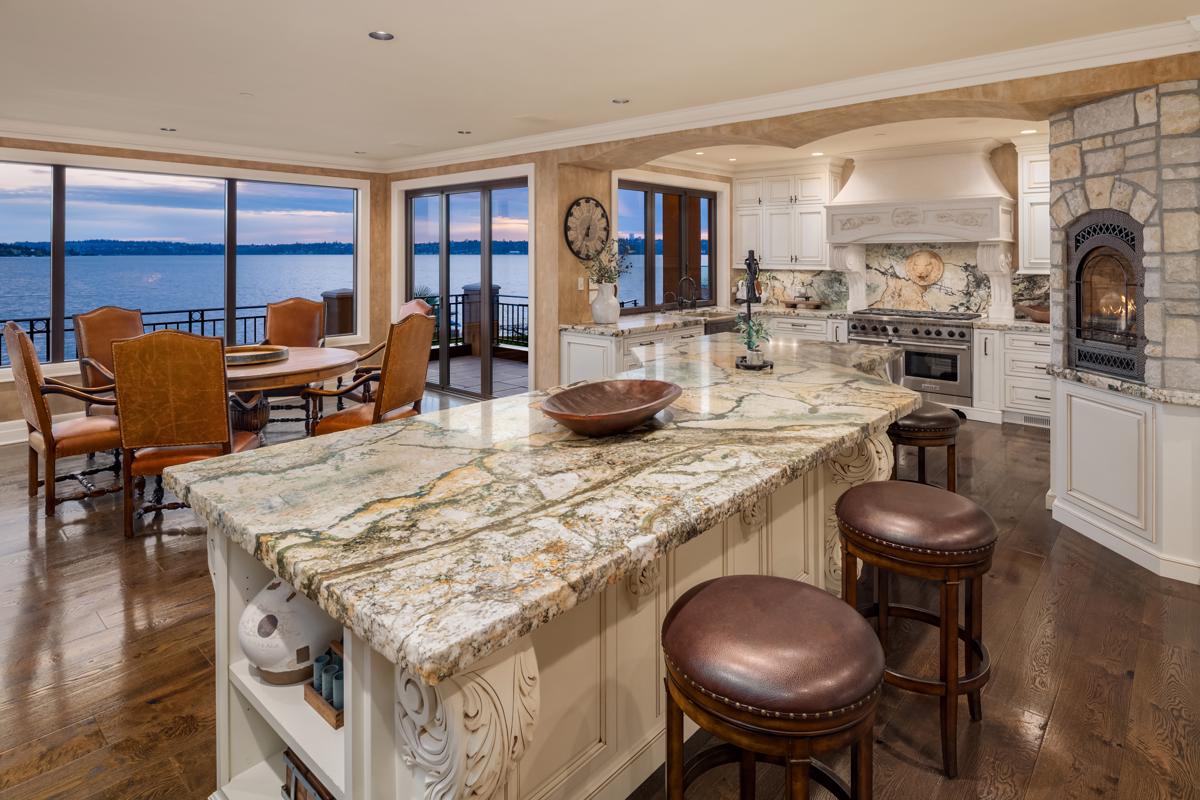 WATERFRONT ESTATE IN MEDINA WASHINGTON Washington Luxury Homes