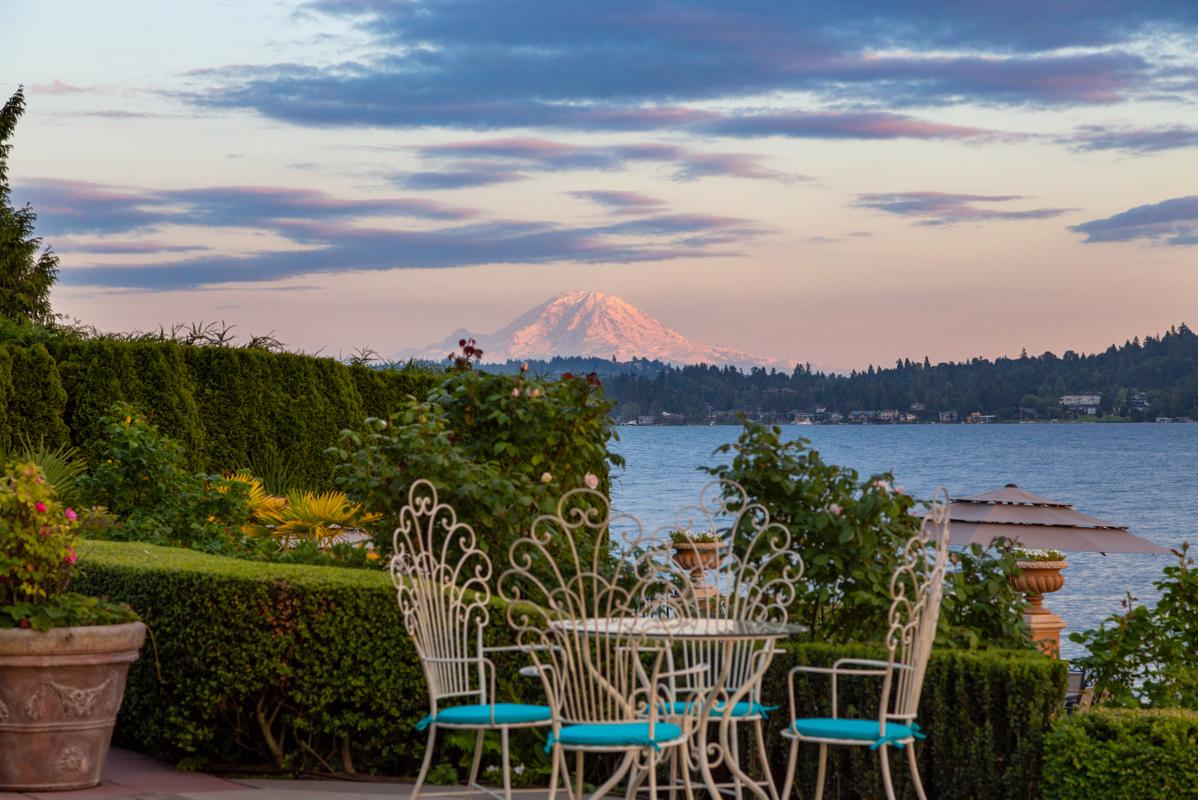 WATERFRONT ESTATE IN MEDINA WASHINGTON Washington Luxury Homes