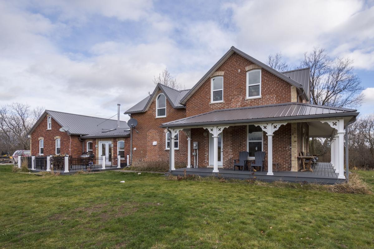 COMPLETELY RENOVATED 1870 LOYALIST CLASSIC Ontario Luxury Homes