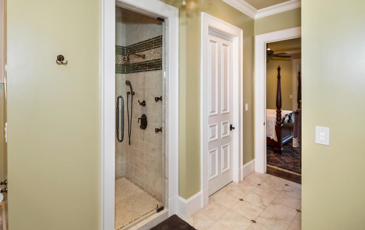 EXTRAORDINARY HOME IS EPITOME OF SAVANNAH RIVER Luxury Homes