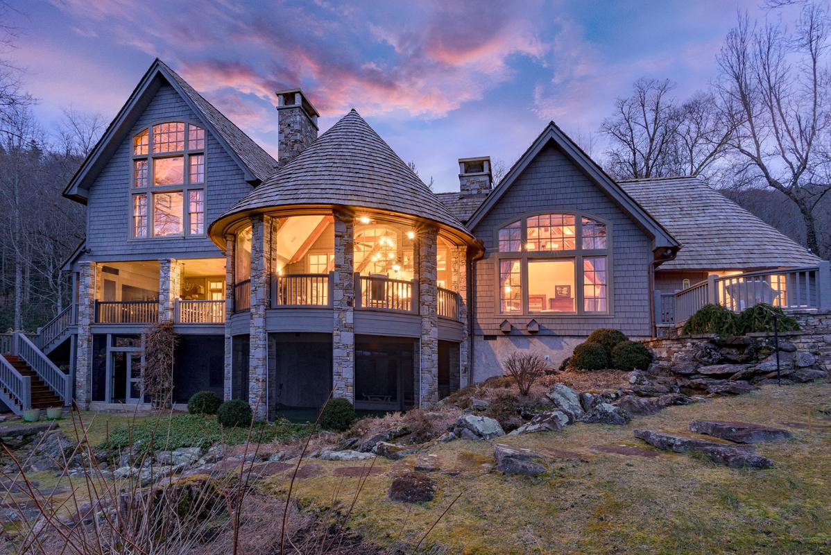 SOPHISTICATED PRIVATE MOUNTAIN ESTATE North Carolina Luxury Homes Mansions For Sale Luxury