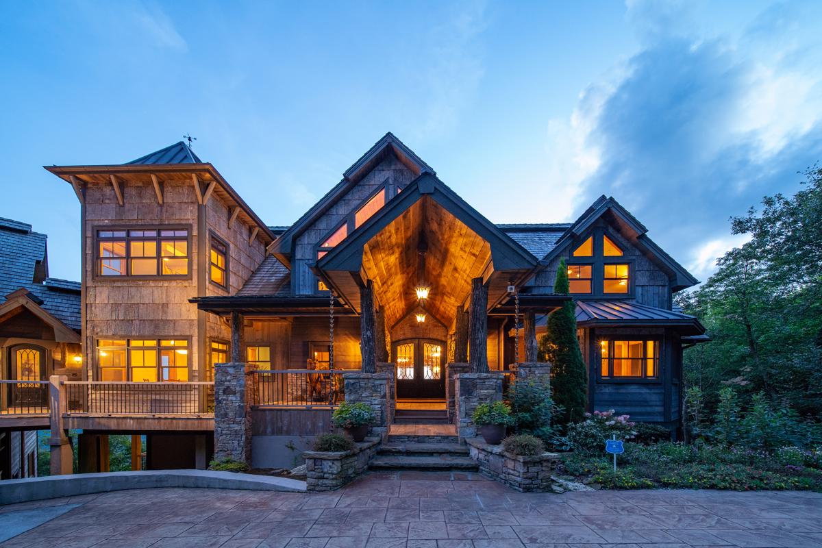 GHOSTWOOD BEAR MANOR WITH EXCEPTIONAL PANORAMIC VIEWS North Carolina