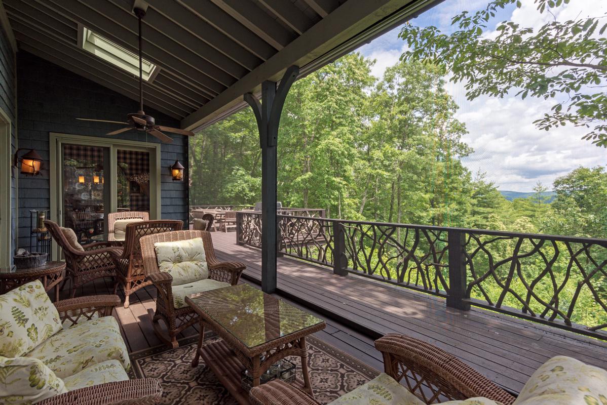 RELAXED MOUNTAIN LAKE LIVING North Carolina Luxury Homes Mansions