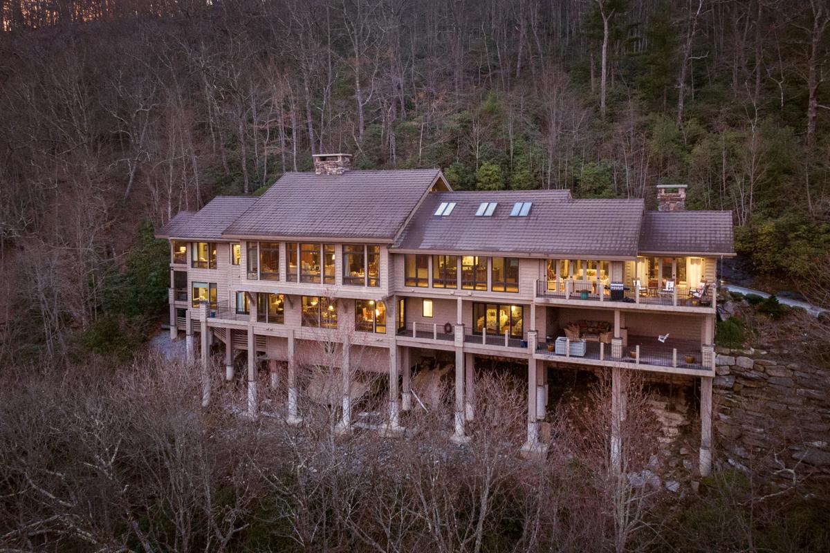 WADE HAMPTON MASTERPIECE North Carolina Luxury Homes Mansions For