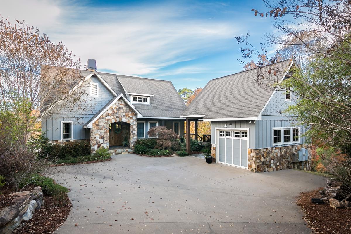 LAKE TUSCALOOSA LIVING AT ITS BEST Alabama Luxury Homes Mansions