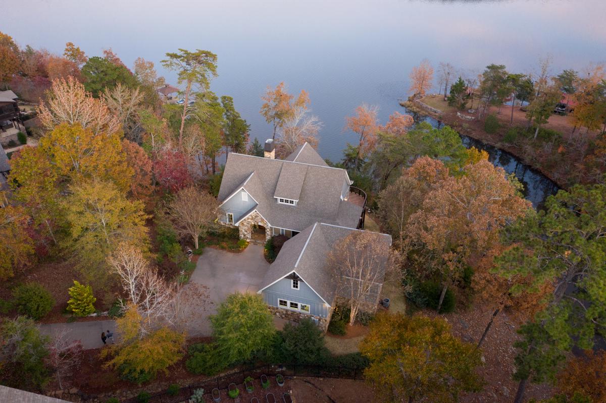 LAKE TUSCALOOSA LIVING AT ITS BEST Alabama Luxury Homes Mansions