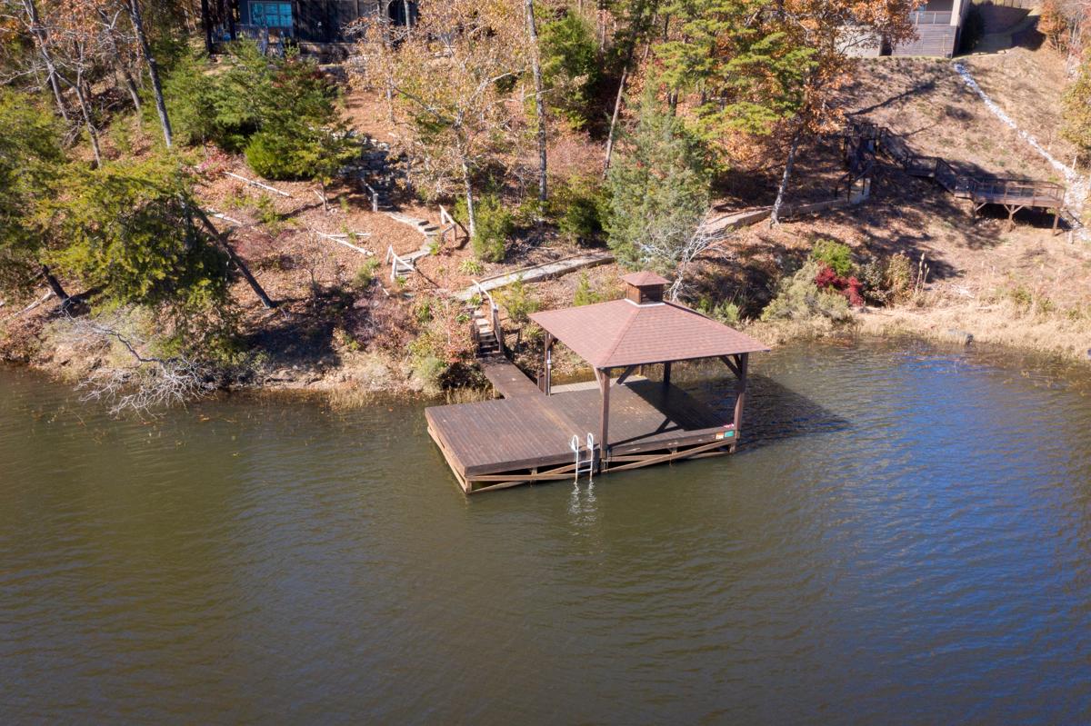 LAKE TUSCALOOSA LIVING AT ITS BEST Alabama Luxury Homes Mansions