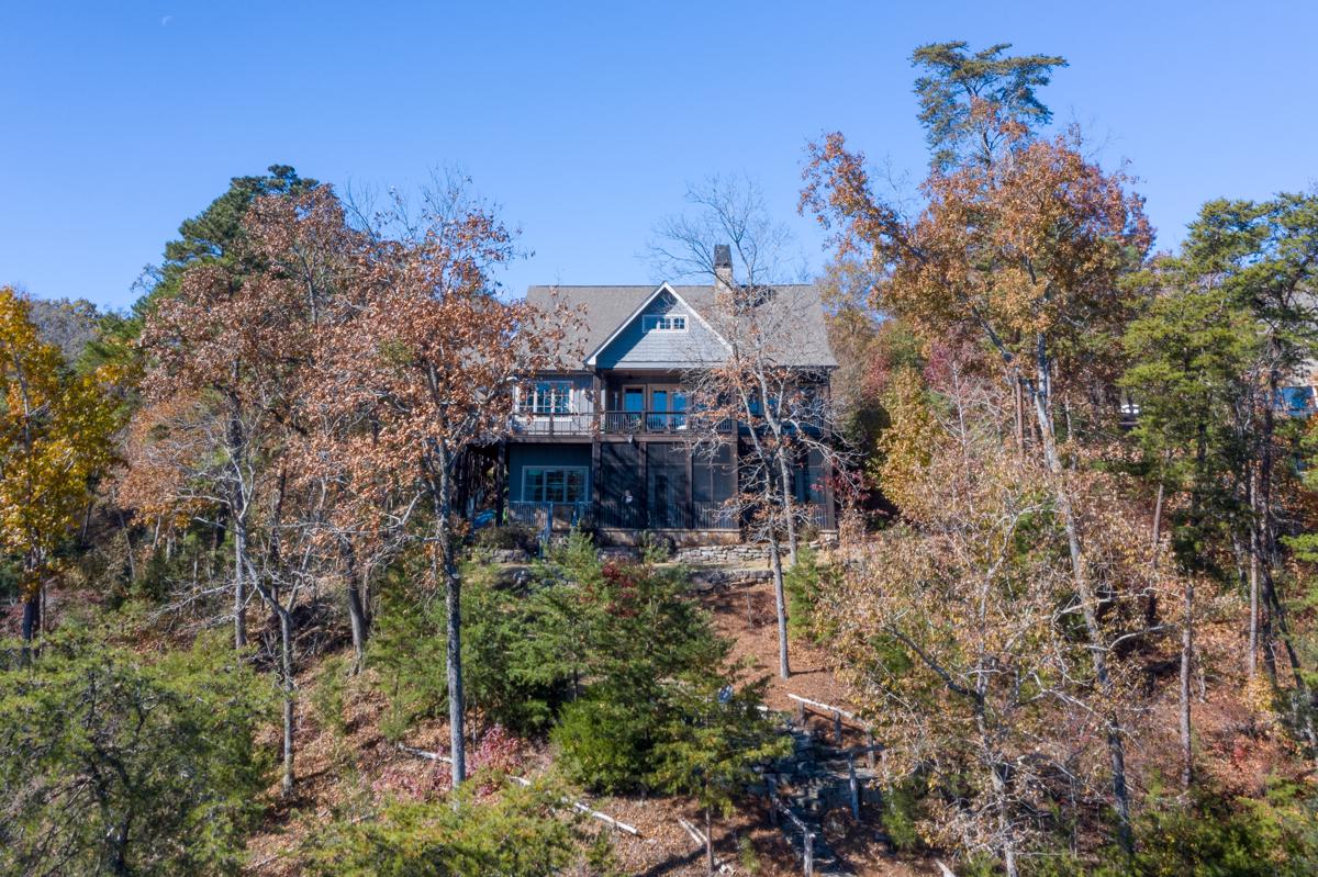 LAKE TUSCALOOSA LIVING AT ITS BEST Alabama Luxury Homes Mansions