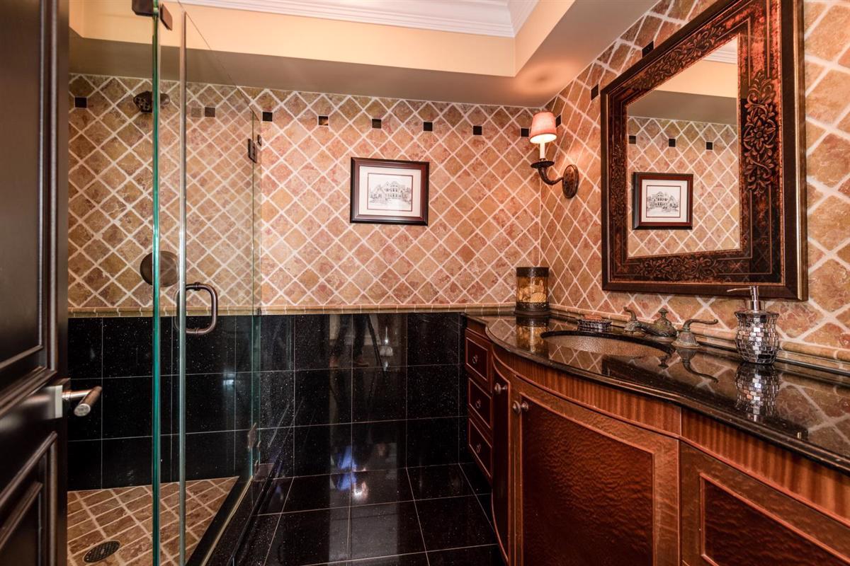 BAY FRONT LIVING AT ITS FINEST New York Luxury Homes Mansions For