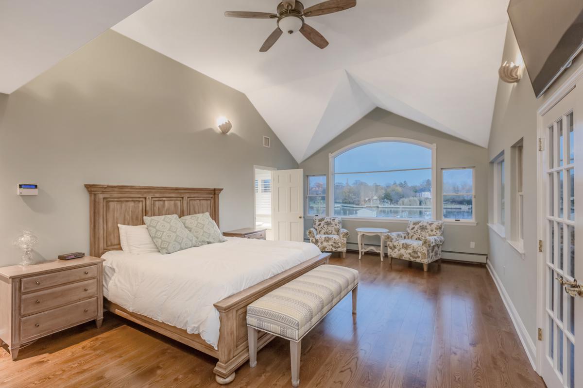 WATERFRONT ON WILLETTS POINT New York Luxury Homes Mansions For