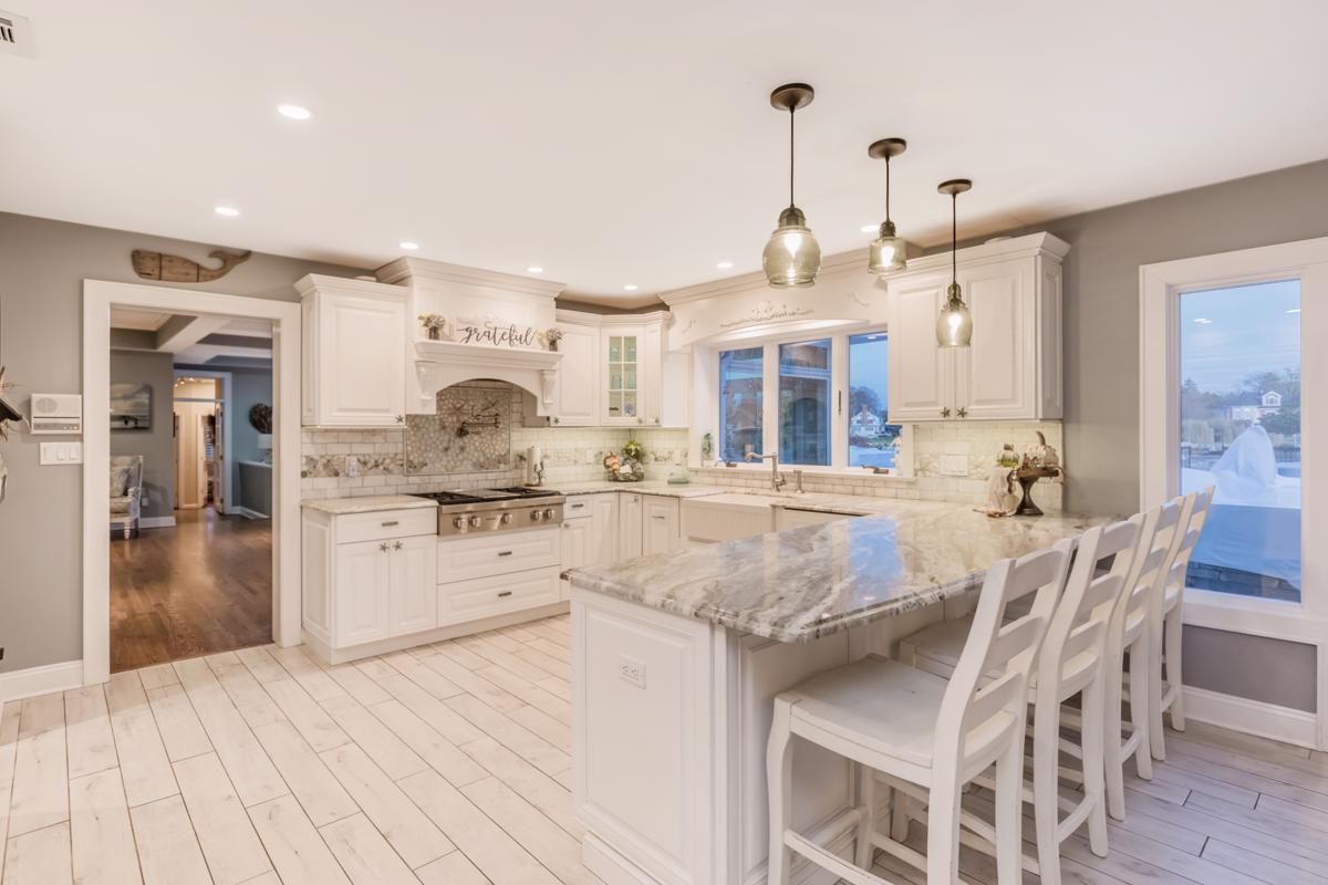 WATERFRONT ON WILLETTS POINT New York Luxury Homes Mansions For