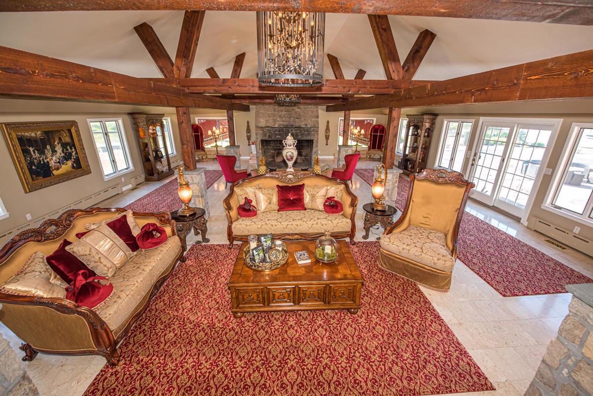 BAY SHOREONE OF A KIND GATED TO THE AWIXA CASTLE New