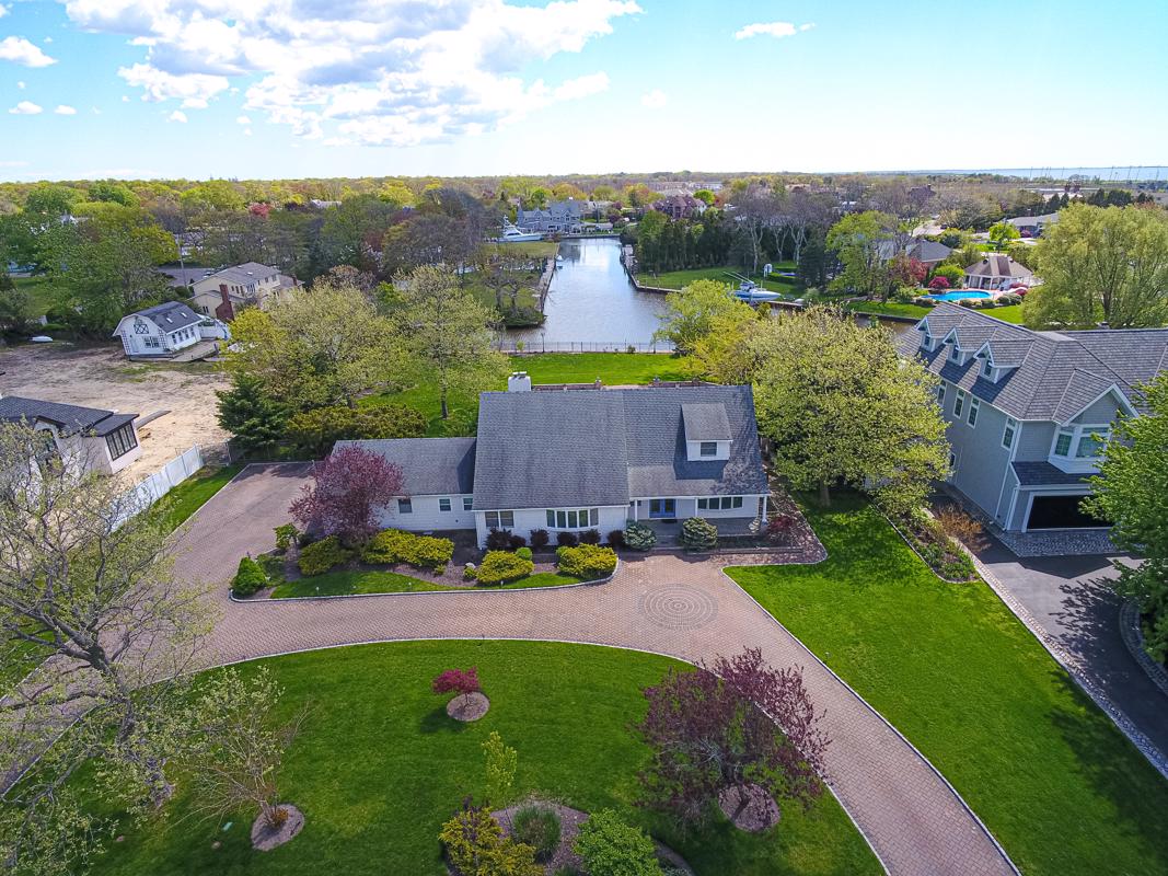 WATERFRONT AT THE MOORINGS