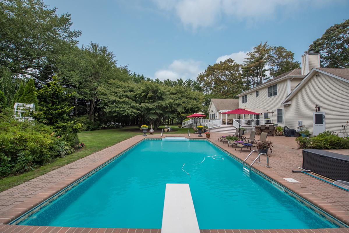 MAGNIFICENT CUSTOM COLONIAL New York Luxury Homes Mansions For Sale