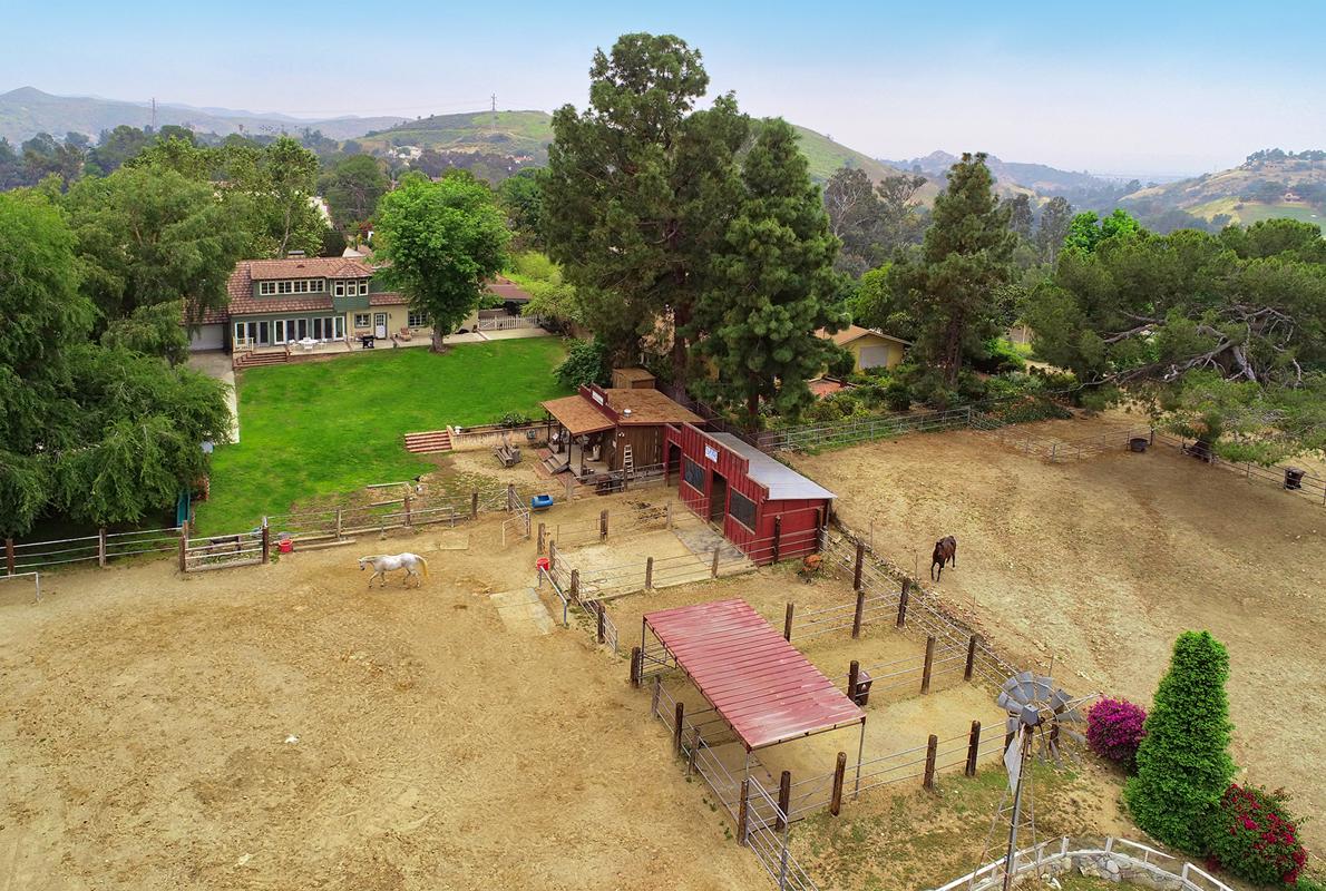 DESIRABLE EQUESTRIAN NEIGHBORHOOD IN SHADOW HILLS California Luxury