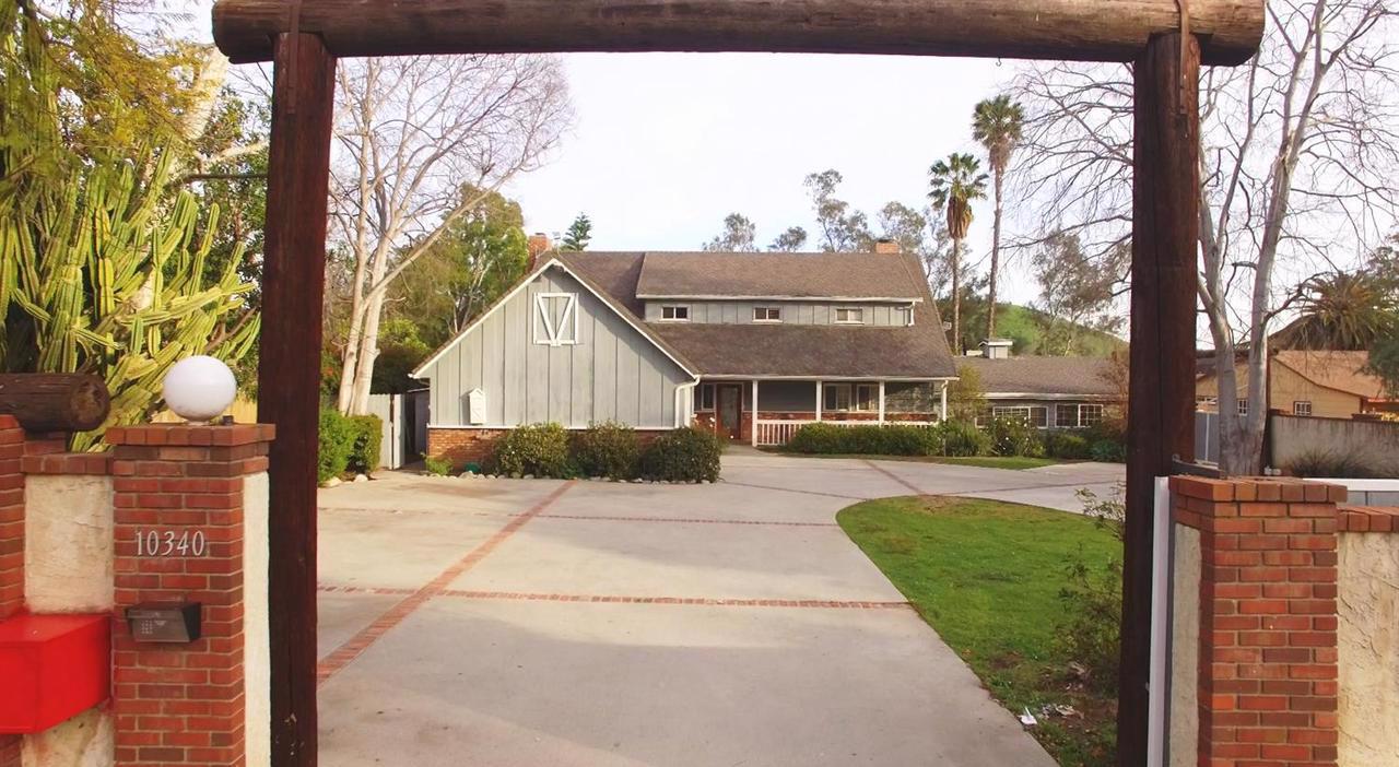 BEAUTIFUL EQUESTRIAN ESTATE IN SHADOW HILLS California Luxury Homes