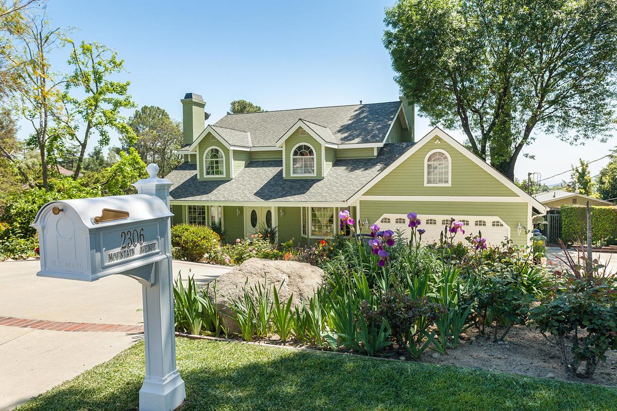 MOST DESIRABLE AREA OF LA CRESCENTA California Luxury Homes