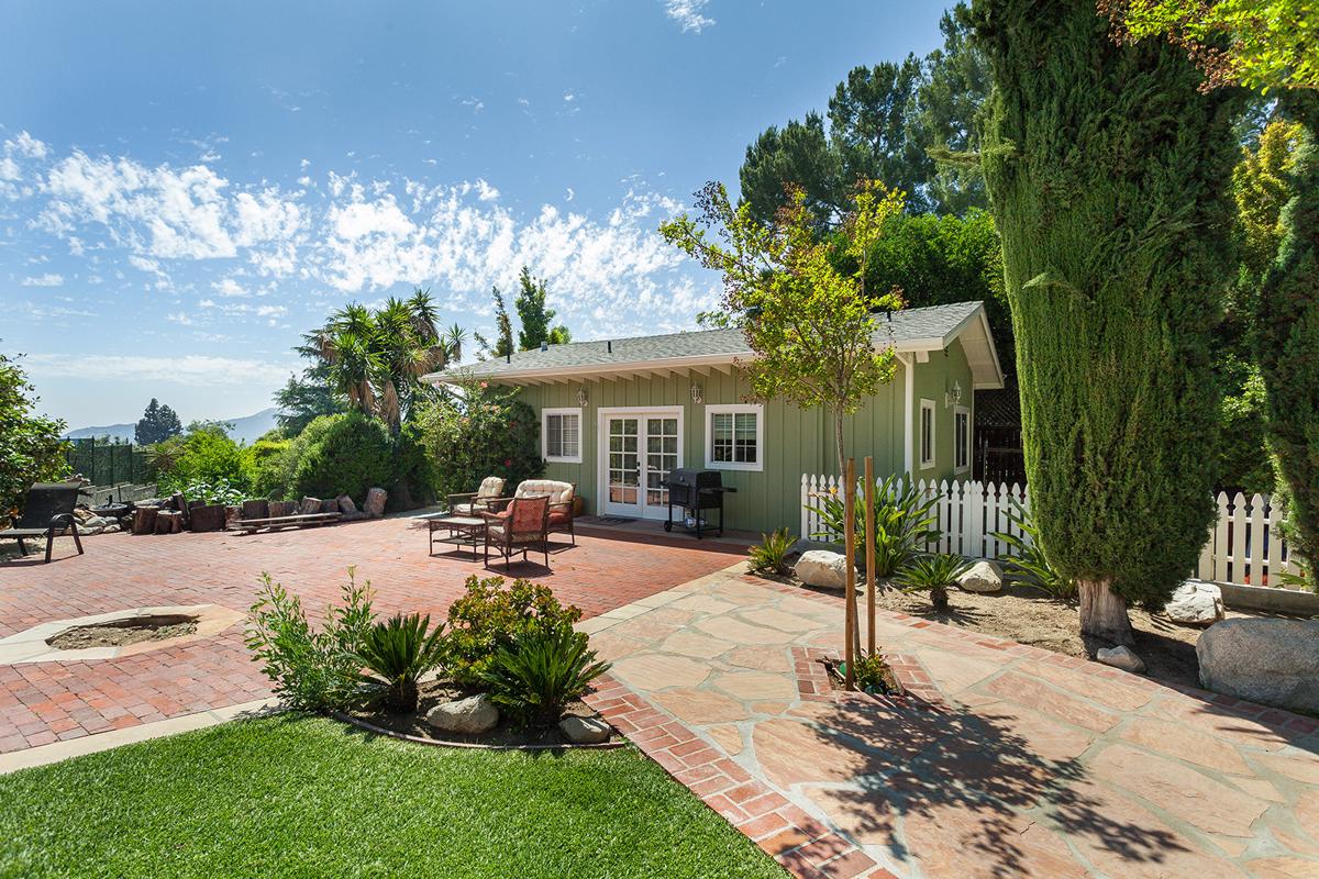 MOST DESIRABLE AREA OF LA CRESCENTA California Luxury Homes