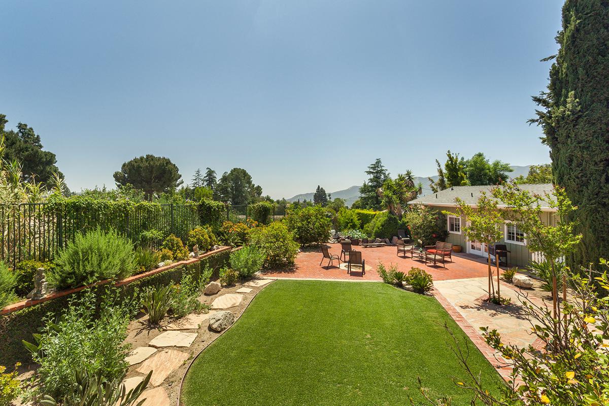 MOST DESIRABLE AREA OF LA CRESCENTA California Luxury Homes