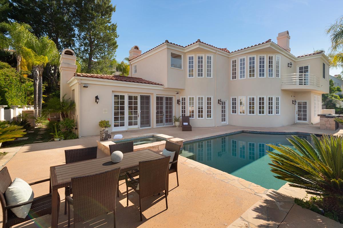 ELEGANT DESIGNER HOME AT CALABASAS PARK ESTATES California Luxury Homes Mansions For Sale