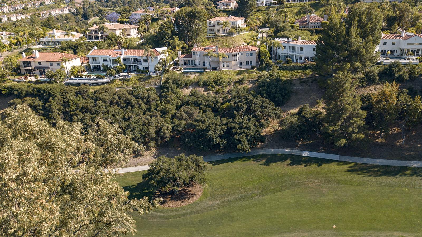 ELEGANT DESIGNER HOME AT CALABASAS PARK ESTATES California Luxury Homes Mansions For Sale