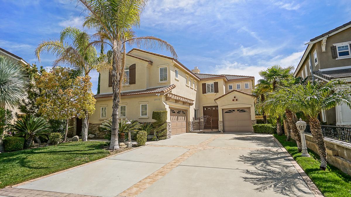Stevenson Ranch Luxury Homes and Stevenson Ranch Luxury Real Estate