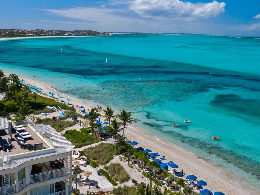 WINDSONG BEACHFRONT PENTHOUSE