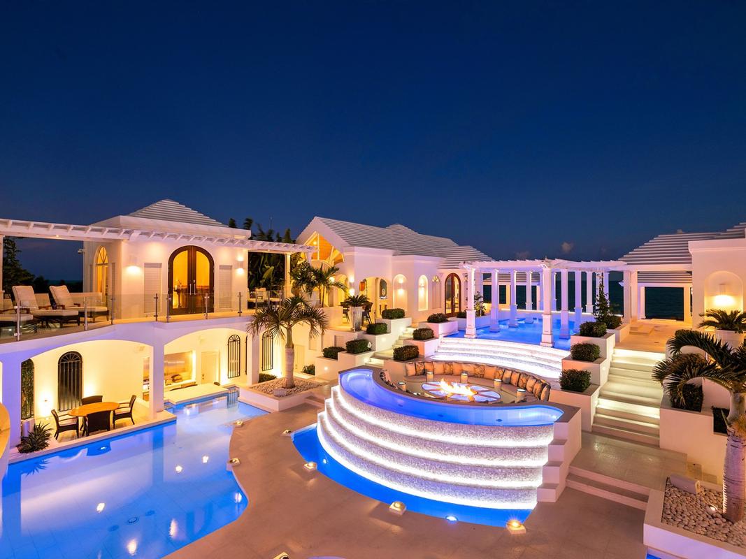 MANDALAY ESTATE LONG BAY BEACHFRONT Turks and Caicos Islands Luxury