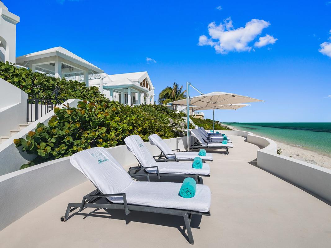 MANDALAY VILLA LONG BAY BEACH Turks and Caicos Islands Luxury Homes