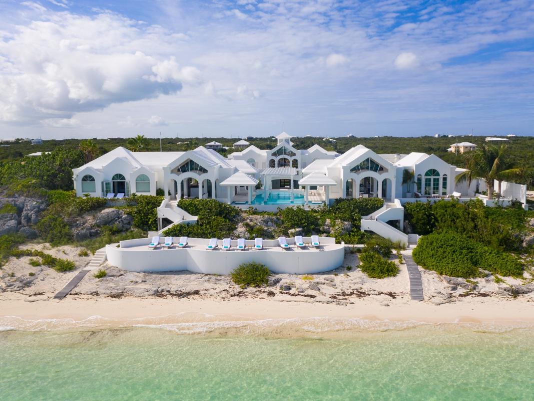 MANDALAY VILLA LONG BAY BEACH Turks and Caicos Islands Luxury Homes