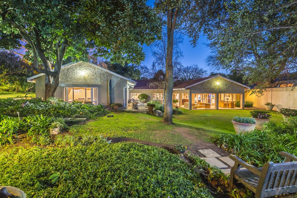 EXCLUSIVE HYDE PARK HOME