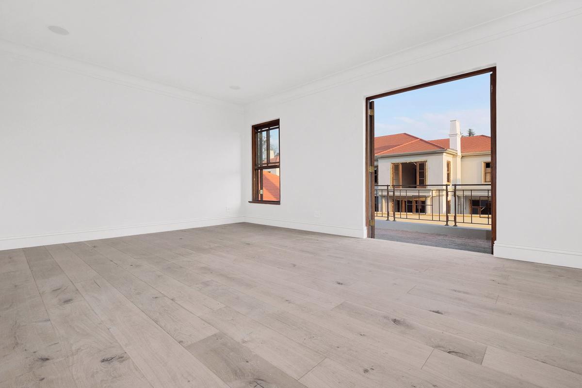 Luxury real estate 海德公园独家酒店