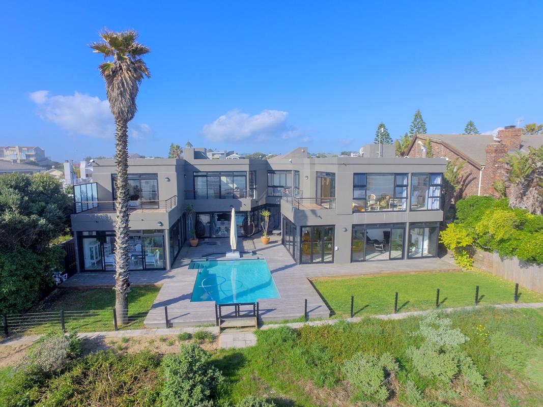 Luxury Living In Magical Melkbosstrand 15 Harold Ashwell Boulevard