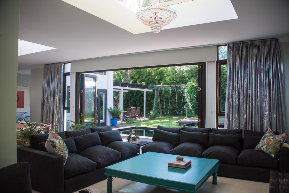 Luxury homes 独特的酒店位于橡树地的中心