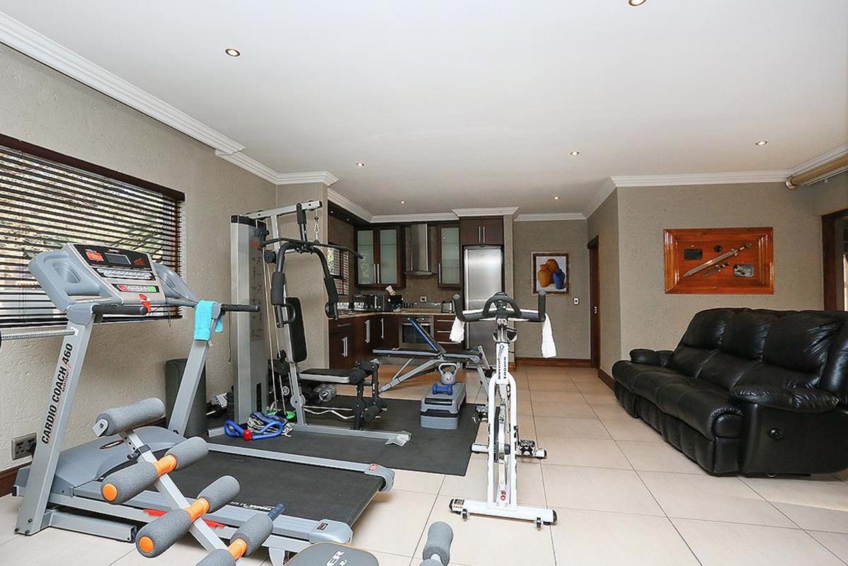 行政港  luxury properties