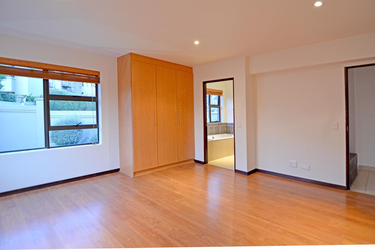 Mansions in 独家的五居室