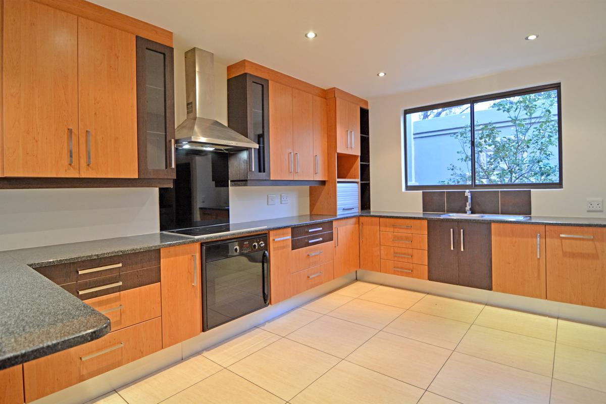 独家的五居室 luxury homes