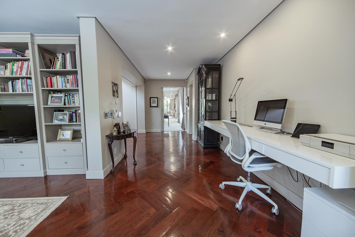 Mansions in 邓克尔德的杰作