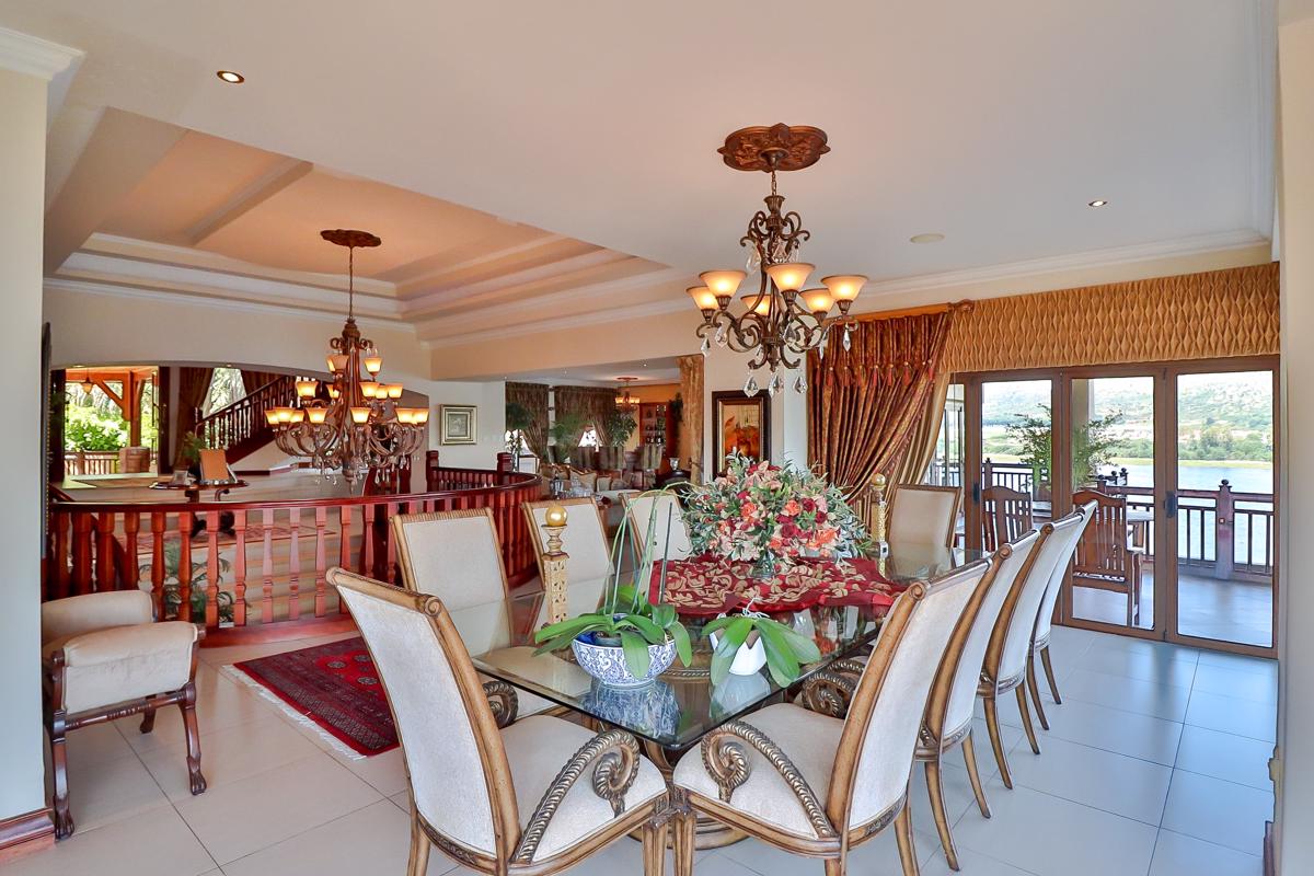 SIX BEDROOM MANSION IN BIRDWOOD COUNTRY ESTATE South Africa Luxury