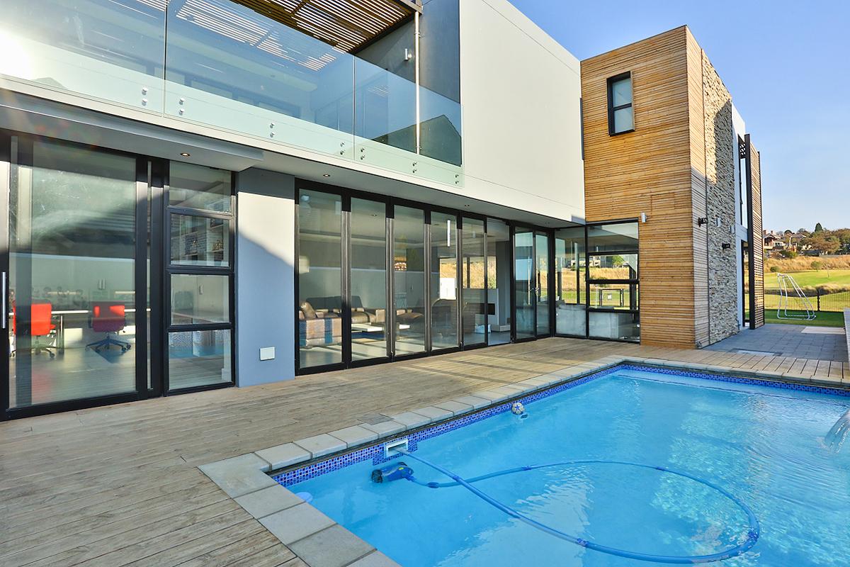 Luxury properties 当代建筑设计