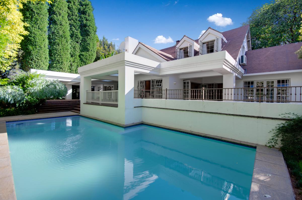 FAMILY HOME IN INANDA