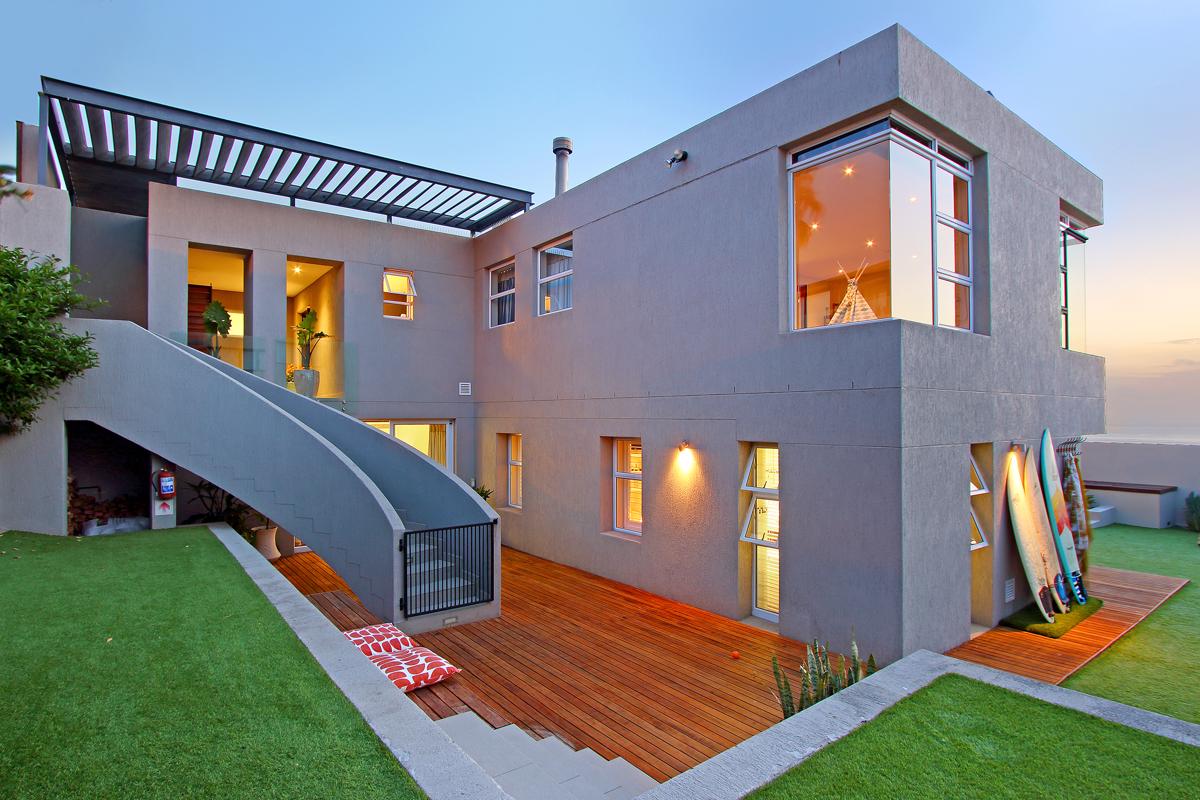 VILLA WINDBLOM ON BLOUBERG WATERFRONT South Africa Luxury Homes
