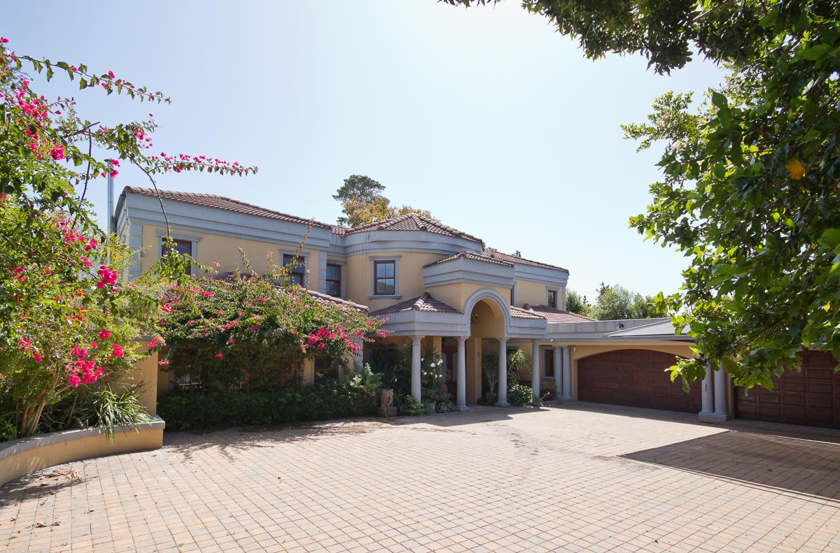 TUSCAN VILLA