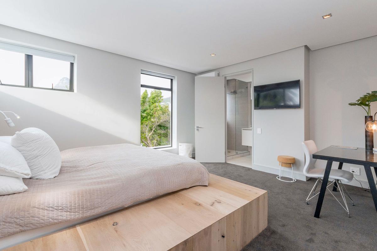 Luxury homes in 在天上生活