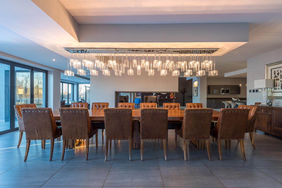 Mansions 西弗恩河上精美现代家具之梦